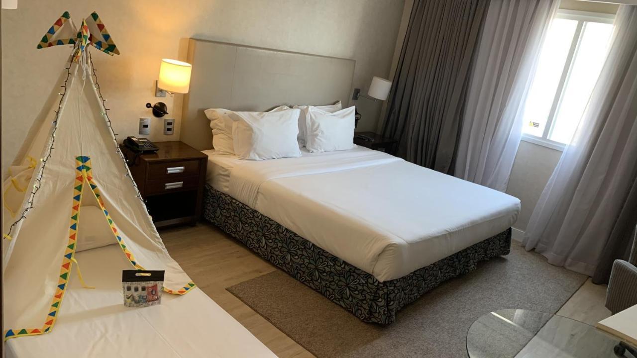 Radisson Alphaville Barueri Zewnętrze zdjęcie A bed