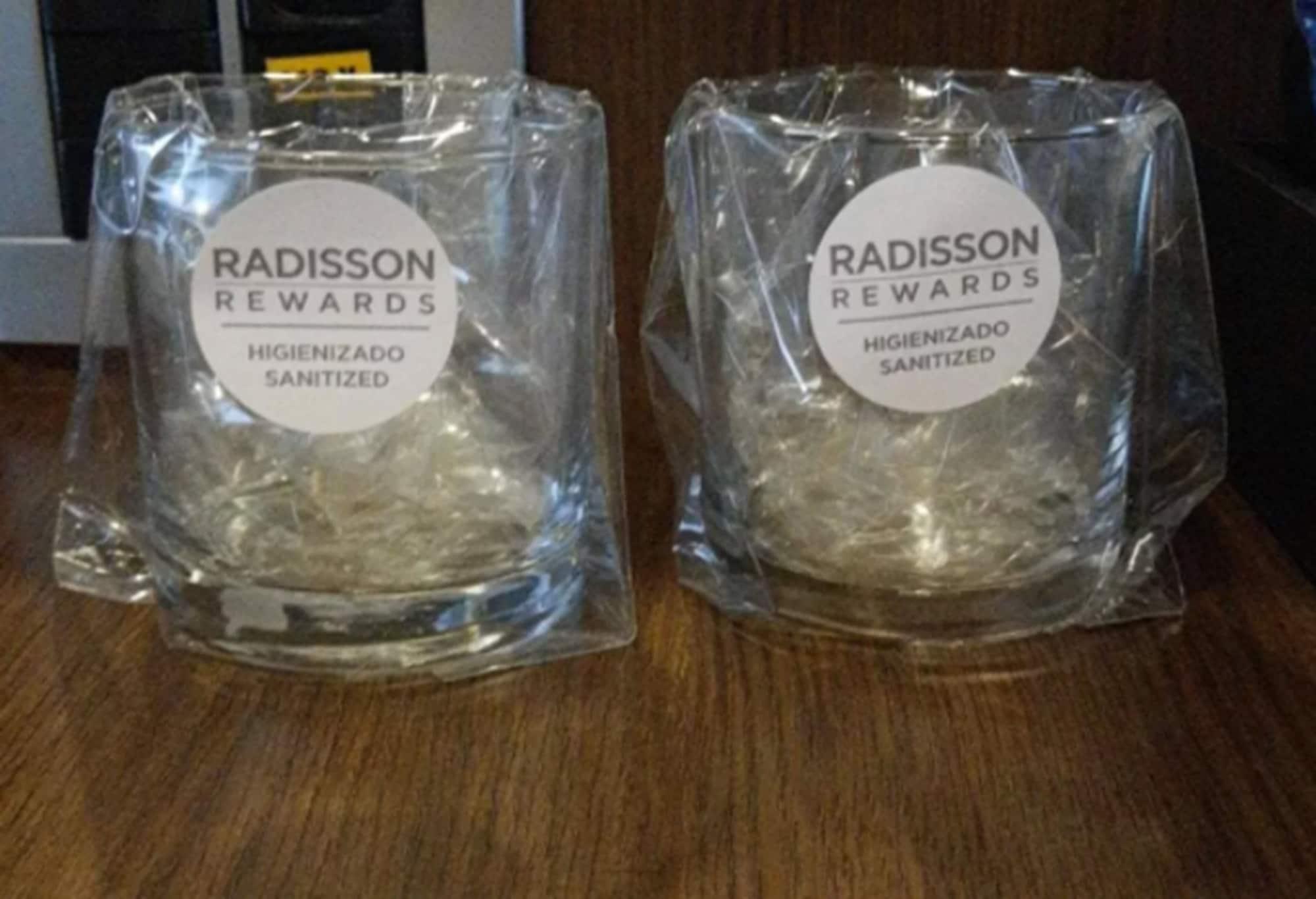 Radisson Alphaville Barueri Zewnętrze zdjęcie Sanitized glasses at a hotel