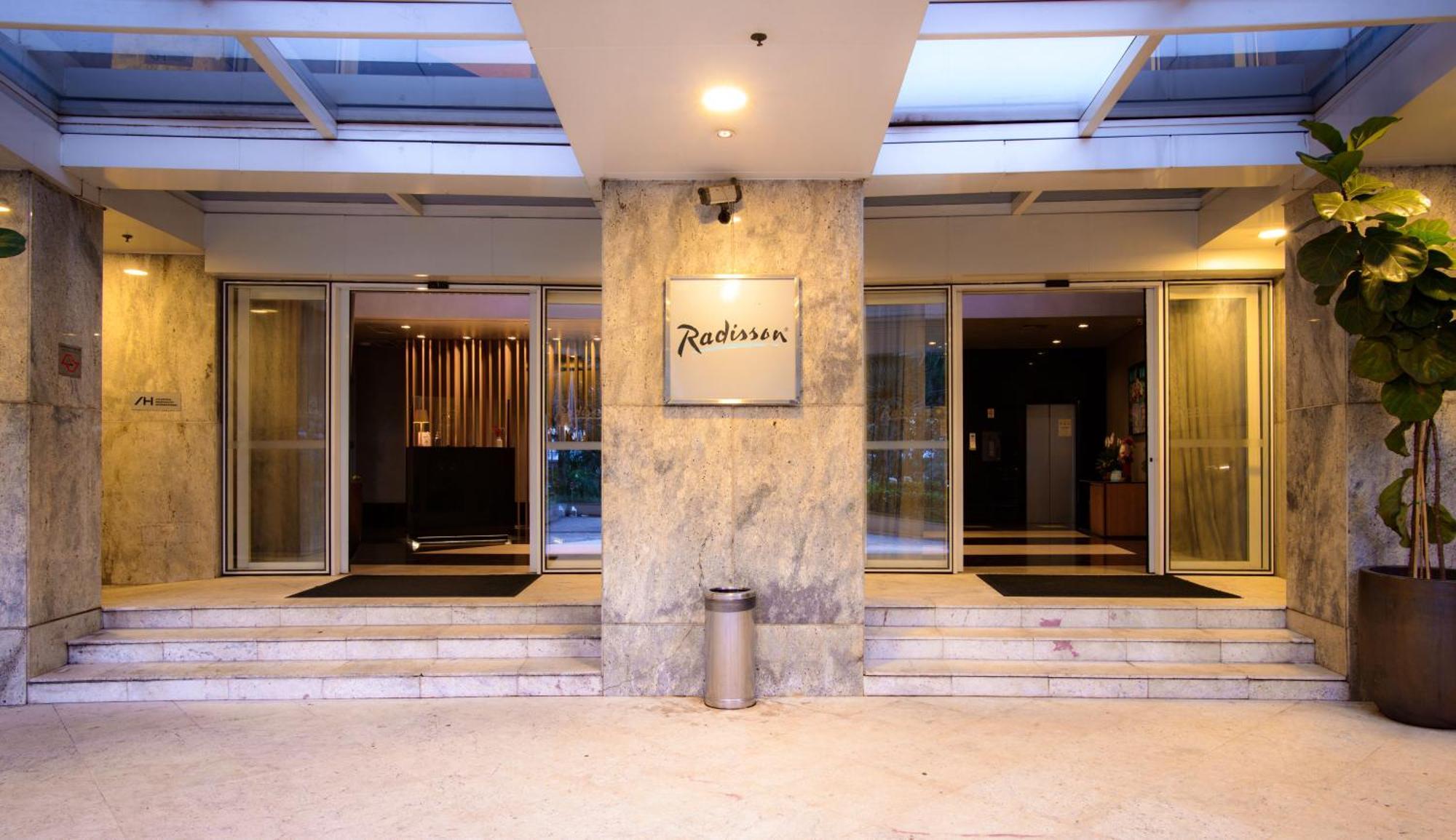Radisson Alphaville Barueri Zewnętrze zdjęcie Entrance of Radisson Blu Hotel, Bucharest