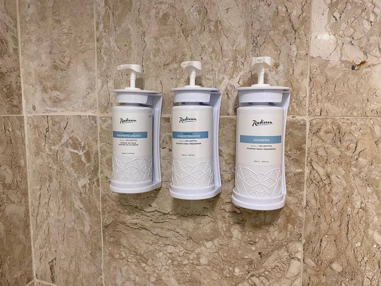 Radisson Alphaville Barueri Zewnętrze zdjęcie Shower dispensers