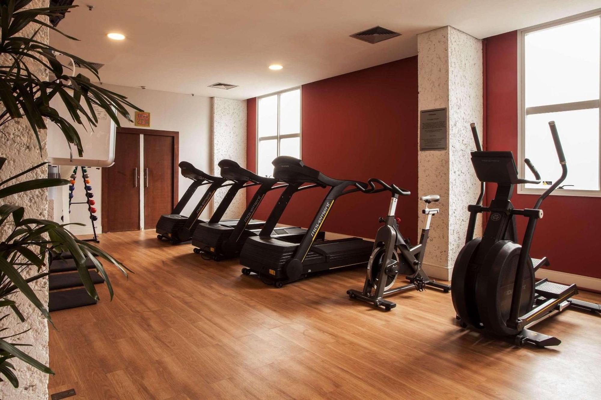 Radisson Alphaville Barueri Zewnętrze zdjęcie A gym in a hotel
